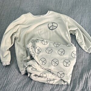 Indy and Pippa Peace Sign Sweatshirt and Joggers Set